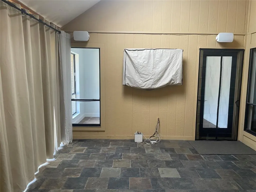 12112 Cross Creek Drive