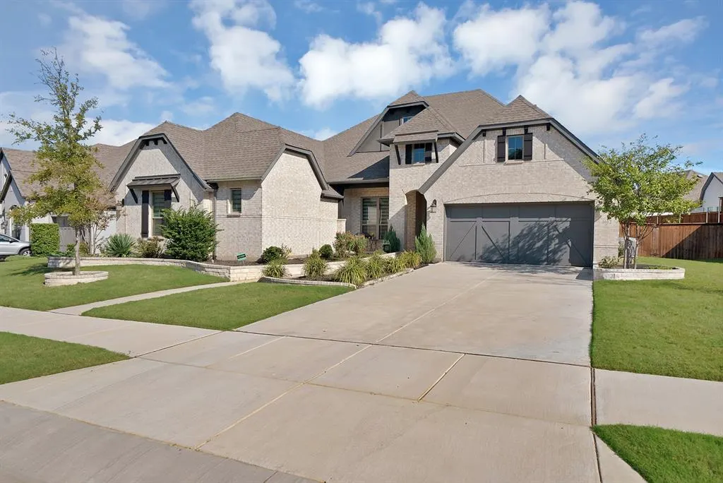 4612 Rocky Ridge Trail