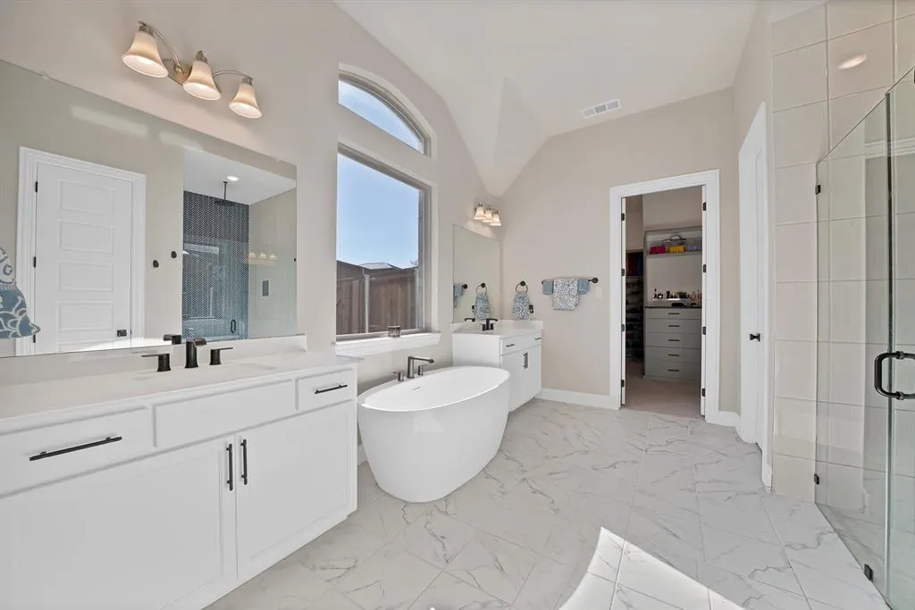 4612 Rocky Ridge Trail