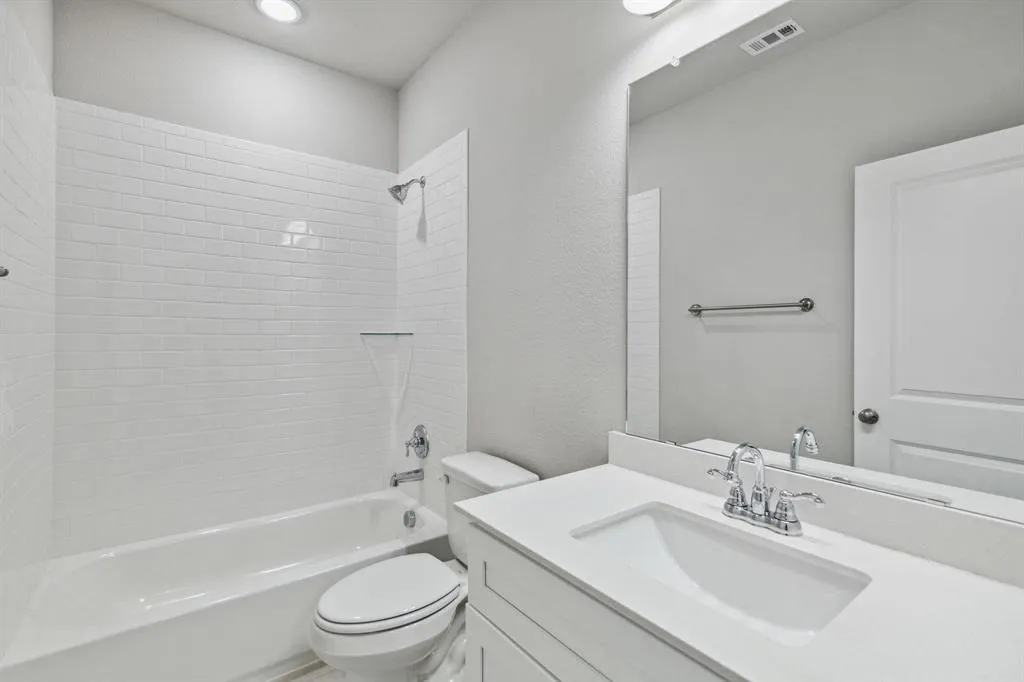 824 Heart Reef Road