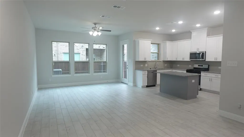 824 Heart Reef Road