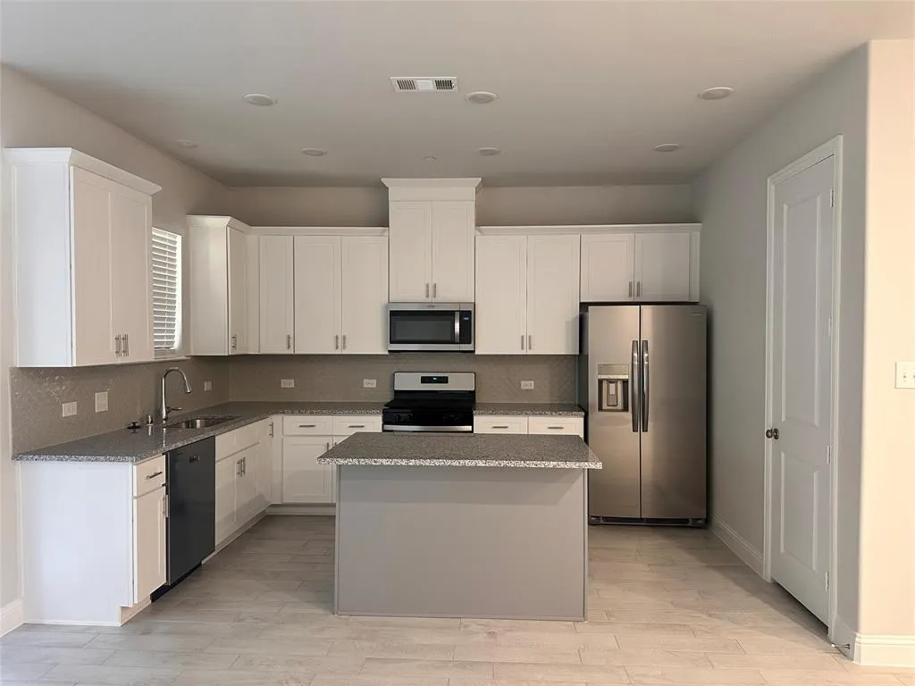824 Heart Reef Road