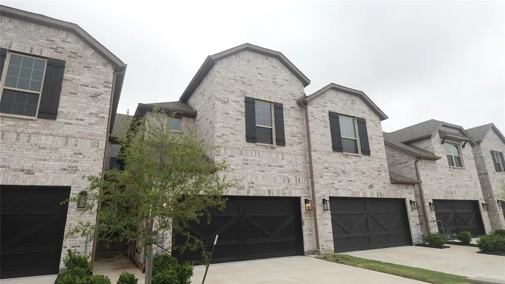 824 Heart Reef Road