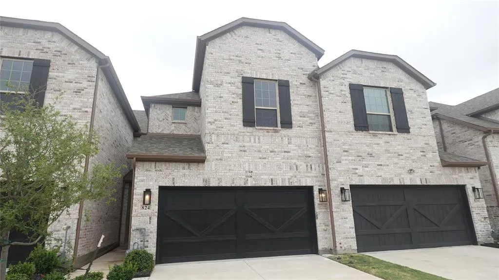 824 Heart Reef Road