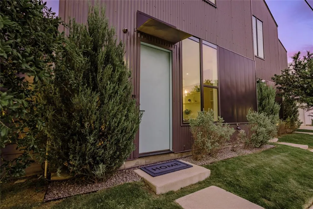 1504 Burlew Street #101