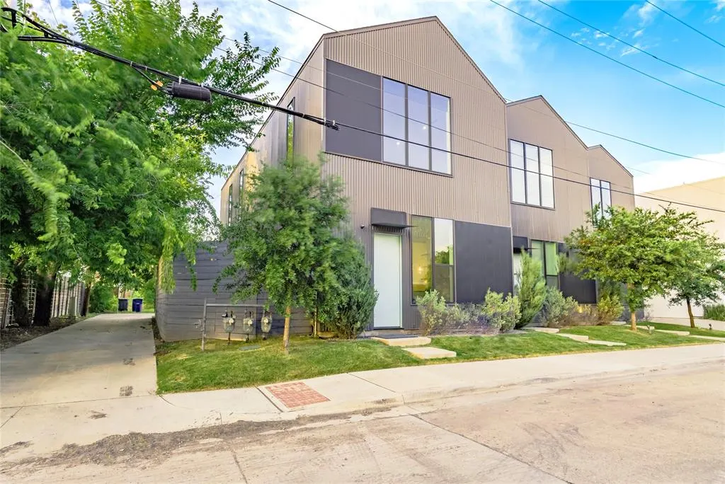1504 Burlew Street #101