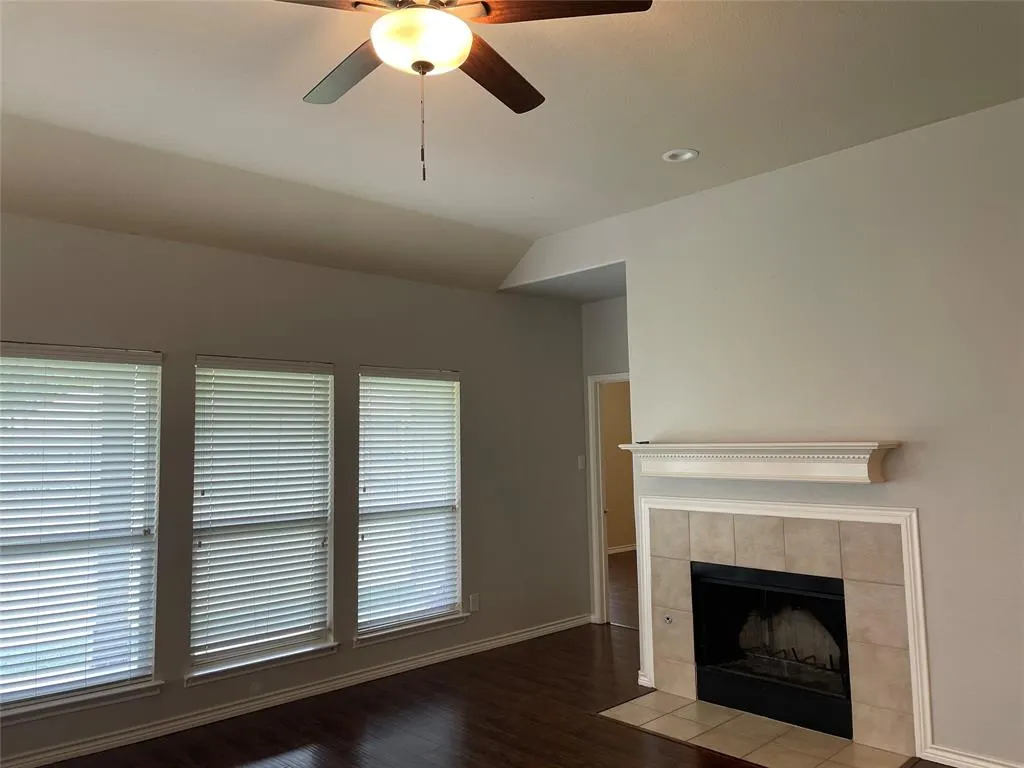 1208 Lazy Lane