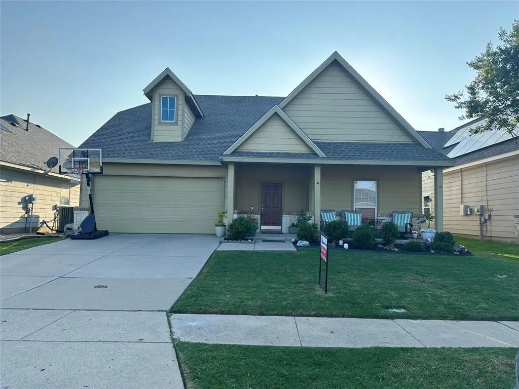 1208 Lazy Lane