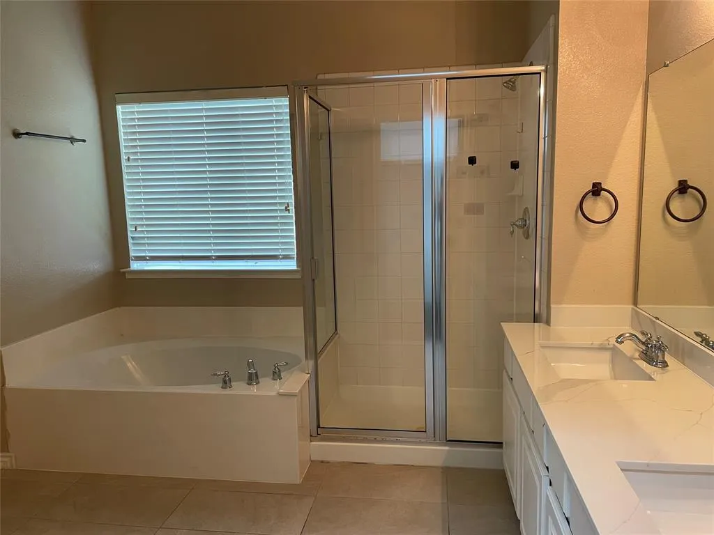 1208 Lazy Lane