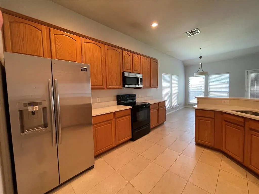 1208 Lazy Lane