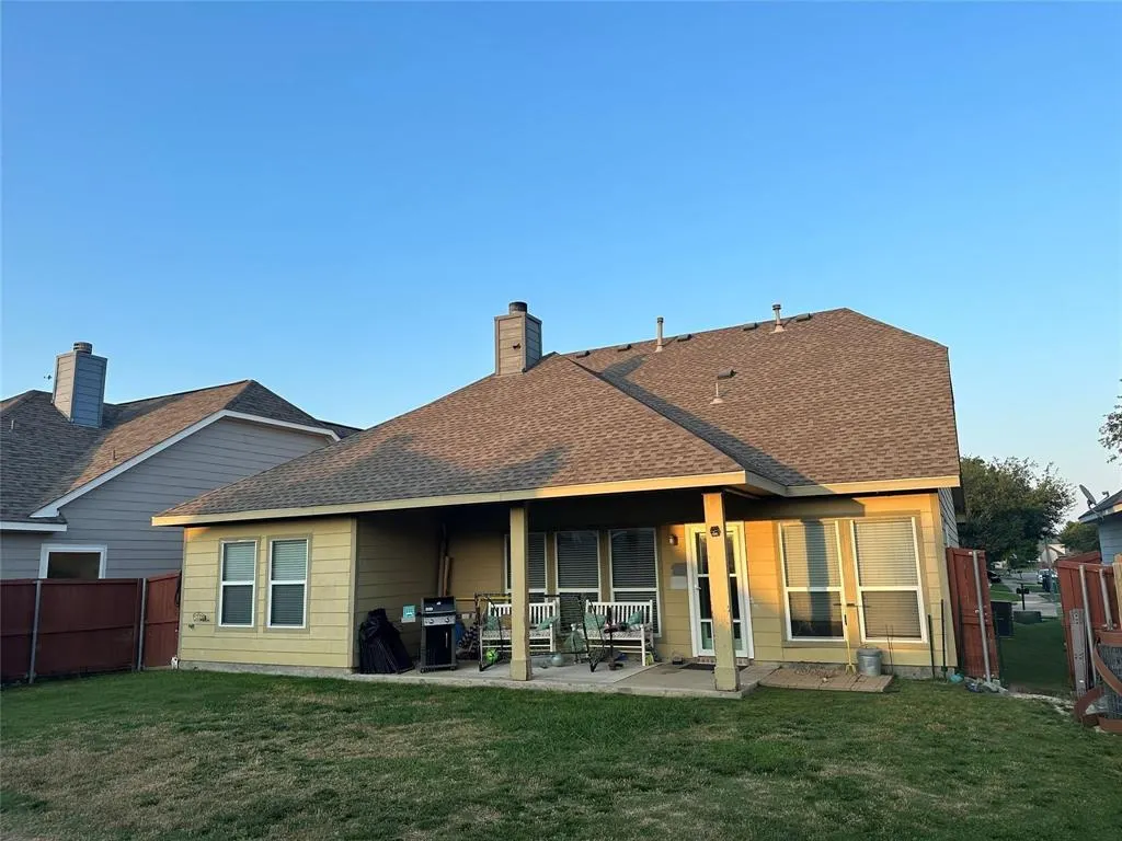 1208 Lazy Lane