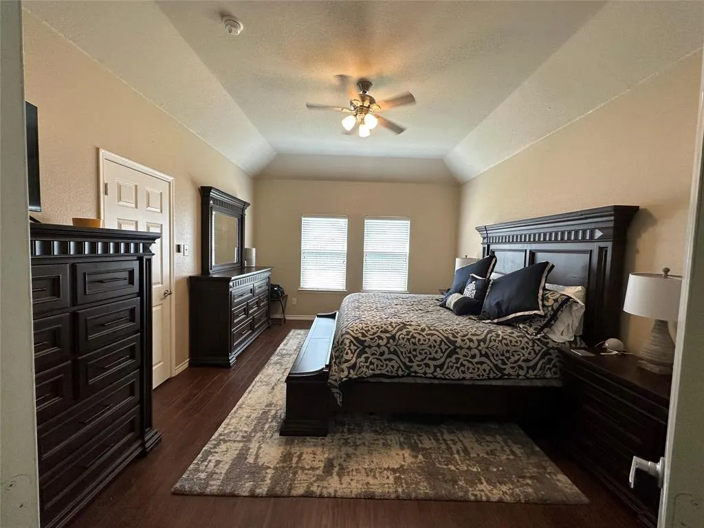 1208 Lazy Lane
