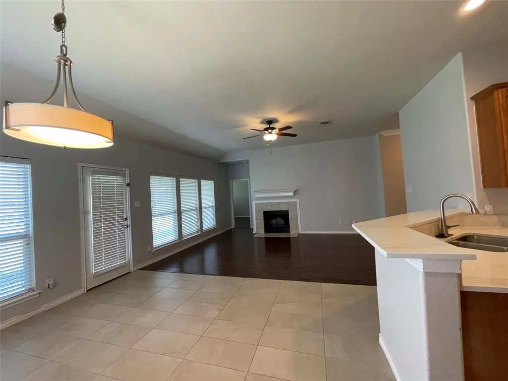1208 Lazy Lane