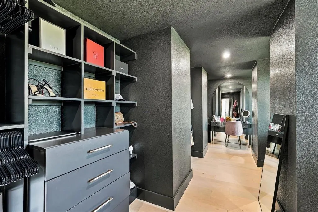 4301 Corabelle Lane