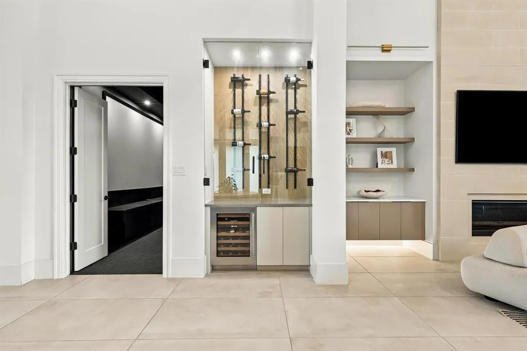 4301 Corabelle Lane