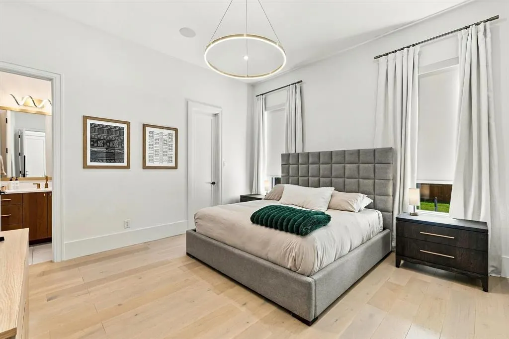 4301 Corabelle Lane