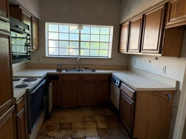 9801 Royal Lane #308
