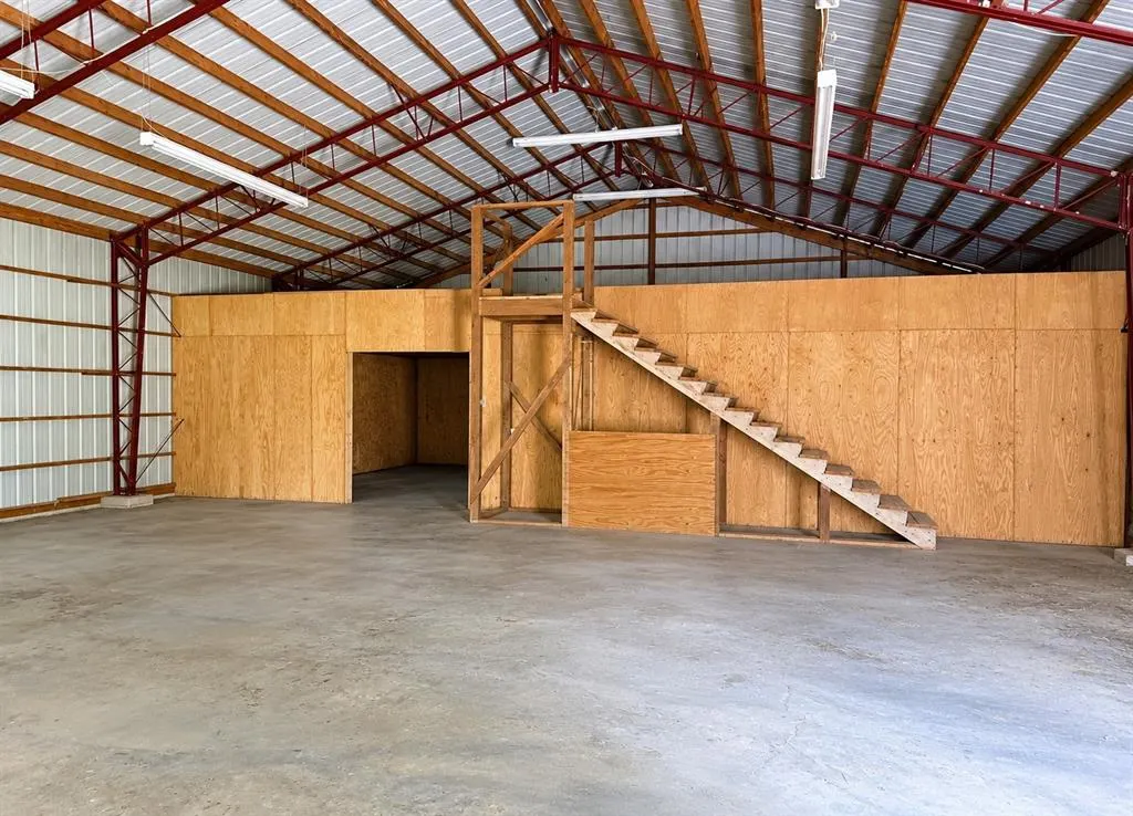 8560 County Road 513