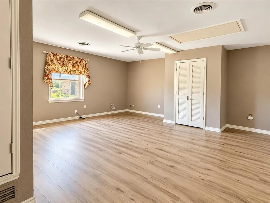 8560 County Road 513