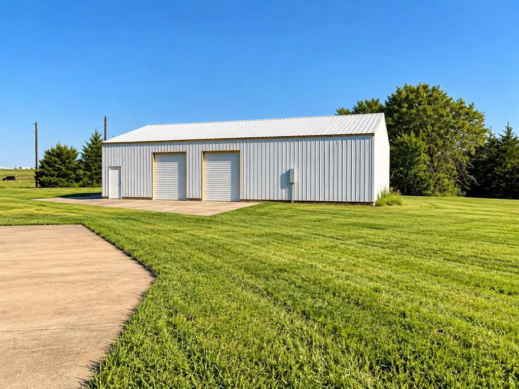 8560 County Road 513