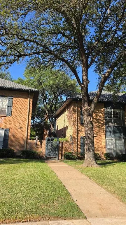 6023 E University Boulevard #204