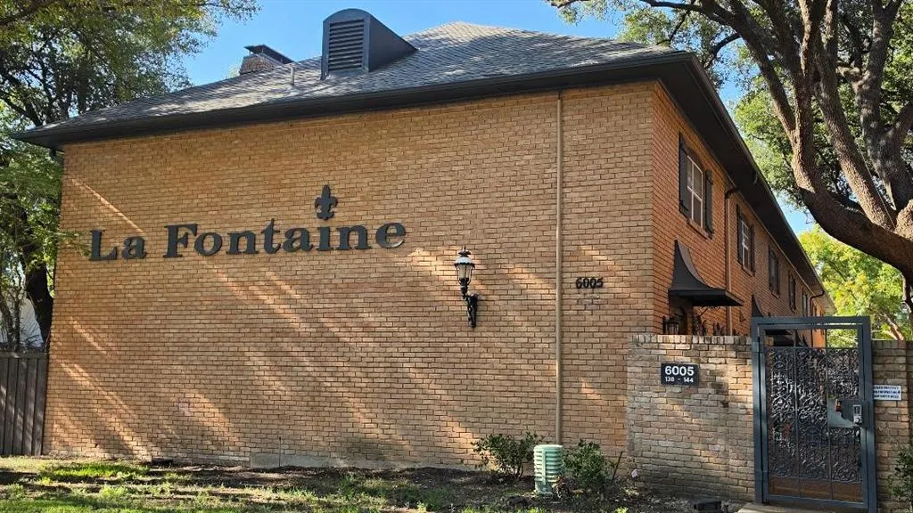 6023 E University Boulevard #204