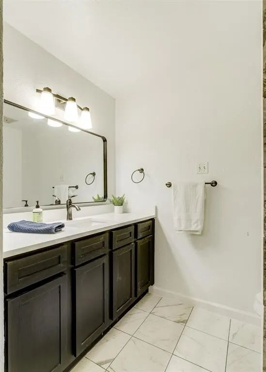 6023 E University Boulevard #204