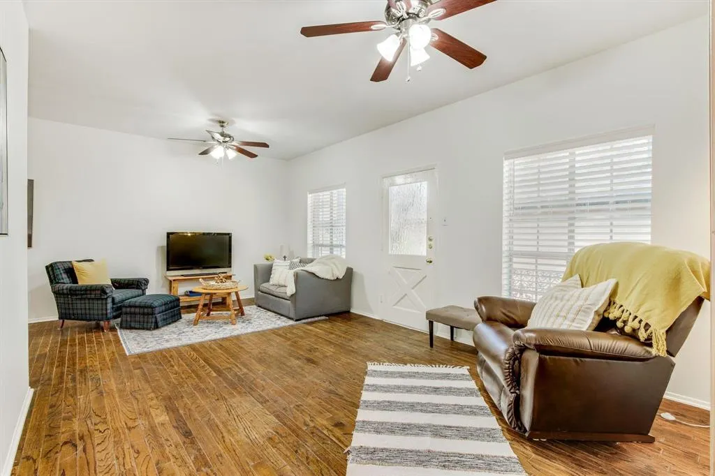 6023 E University Boulevard #204