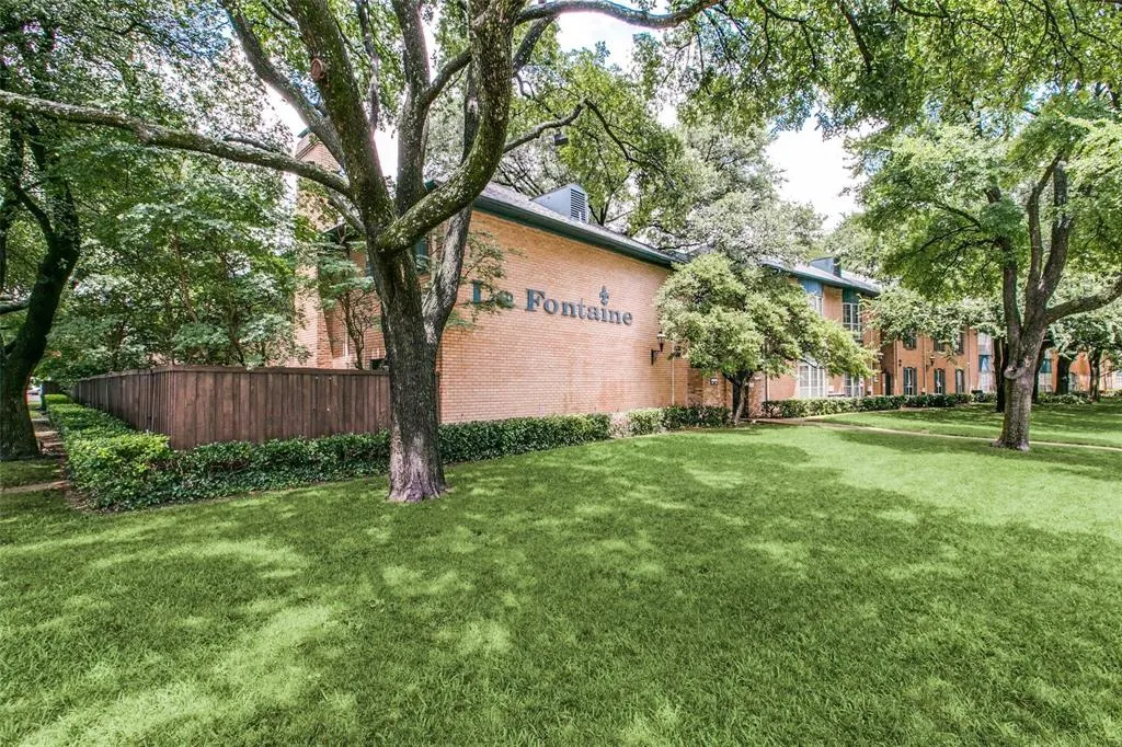 6023 E University Boulevard #204