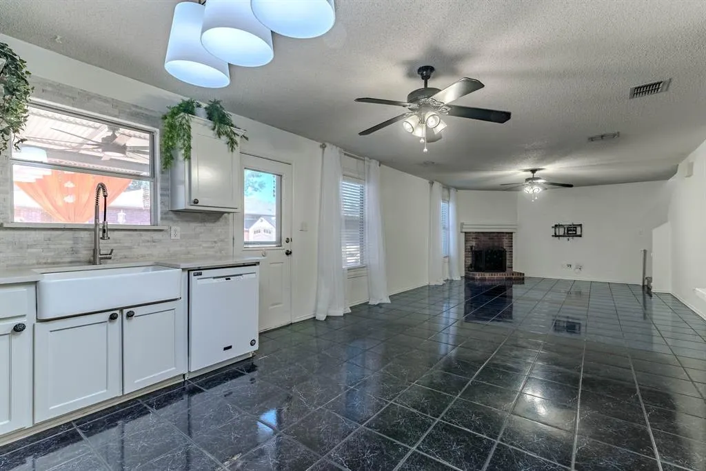 3002 Cedar Crest Drive
