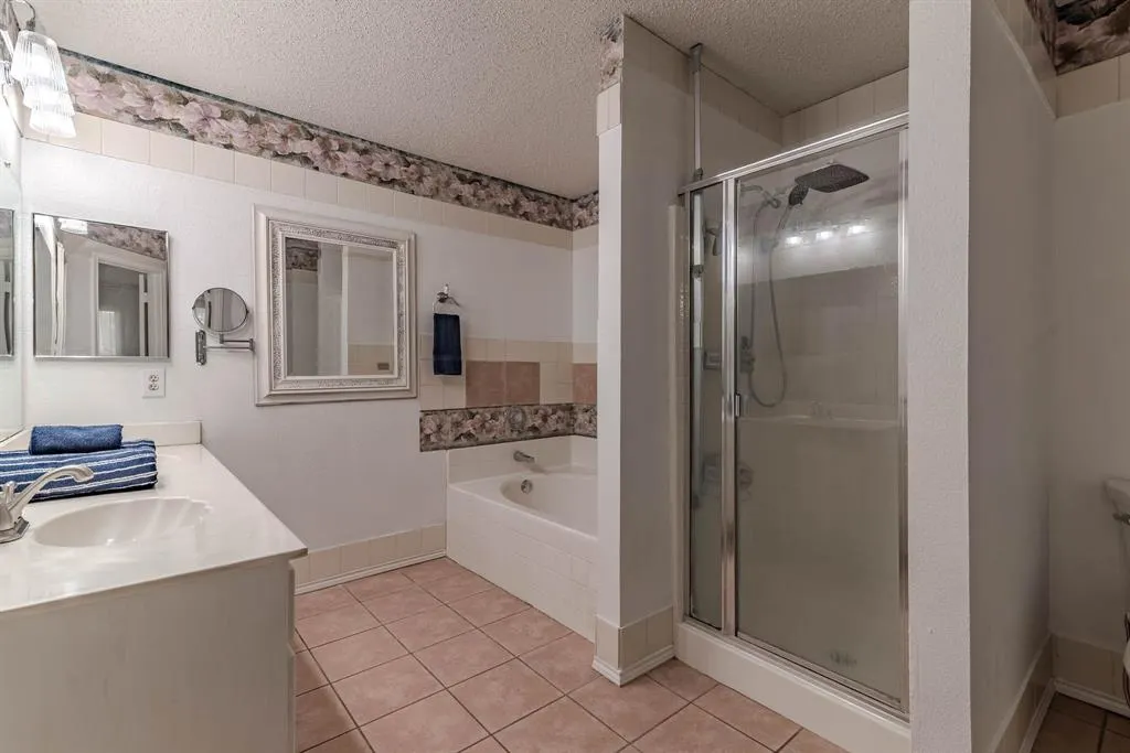 3002 Cedar Crest Drive