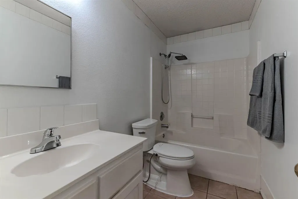 3002 Cedar Crest Drive