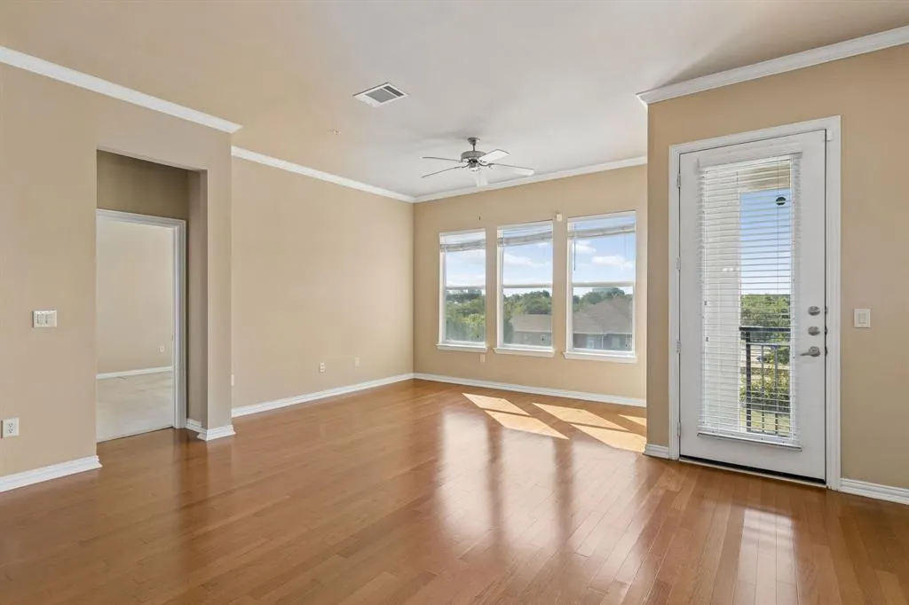 800 E 15th Street #201