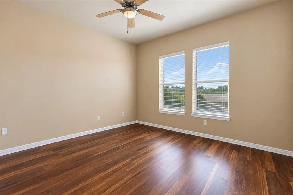 800 E 15th Street #201