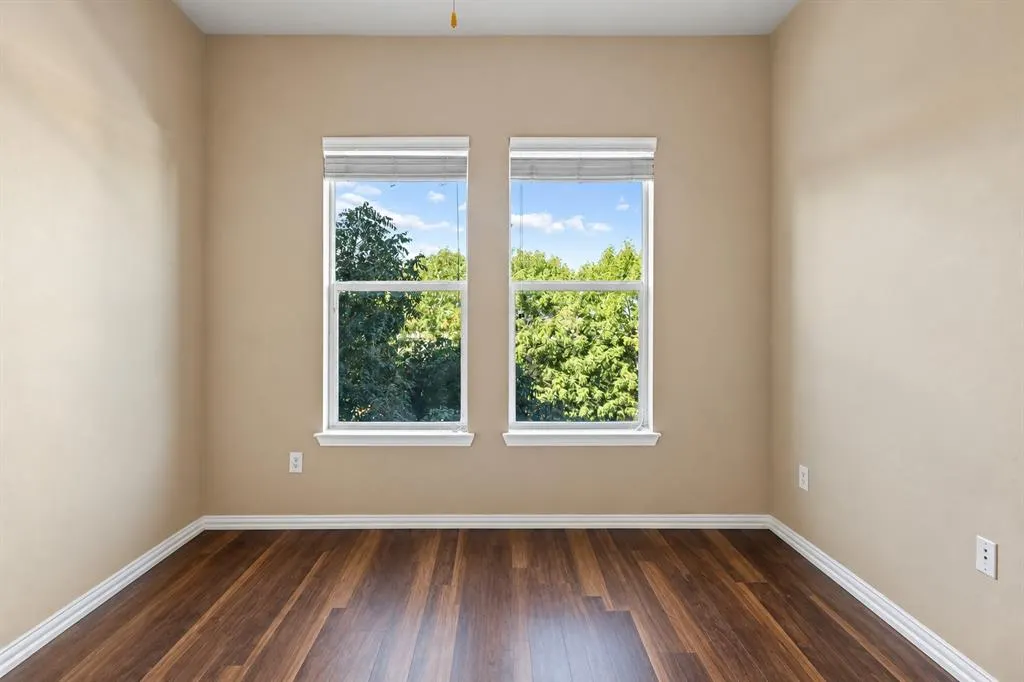 800 E 15th Street #201