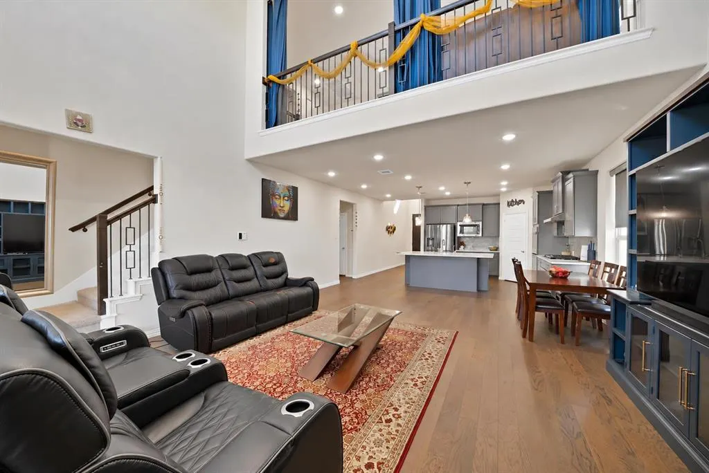 2425 Muirfield Drive