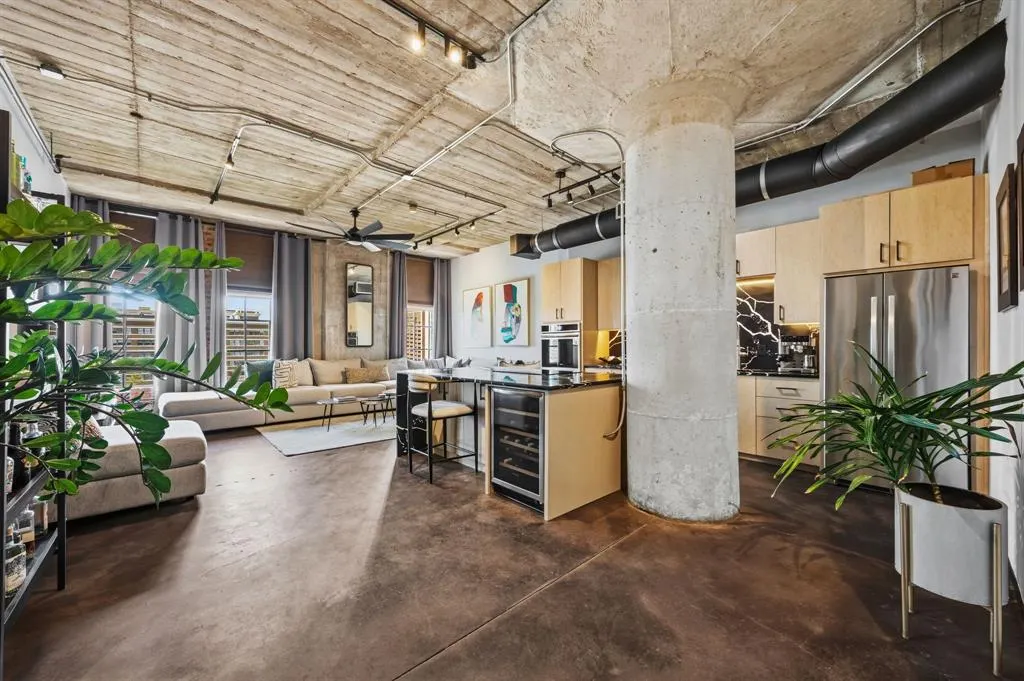 1122 Jackson Street #609