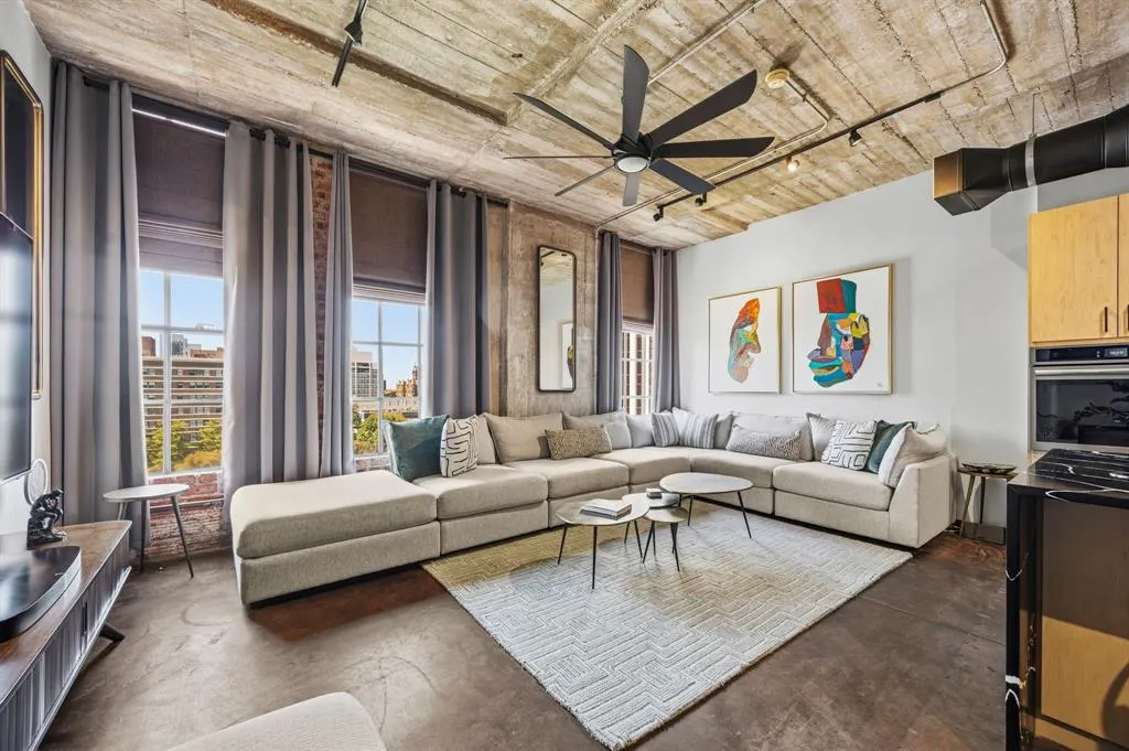 1122 Jackson Street #609