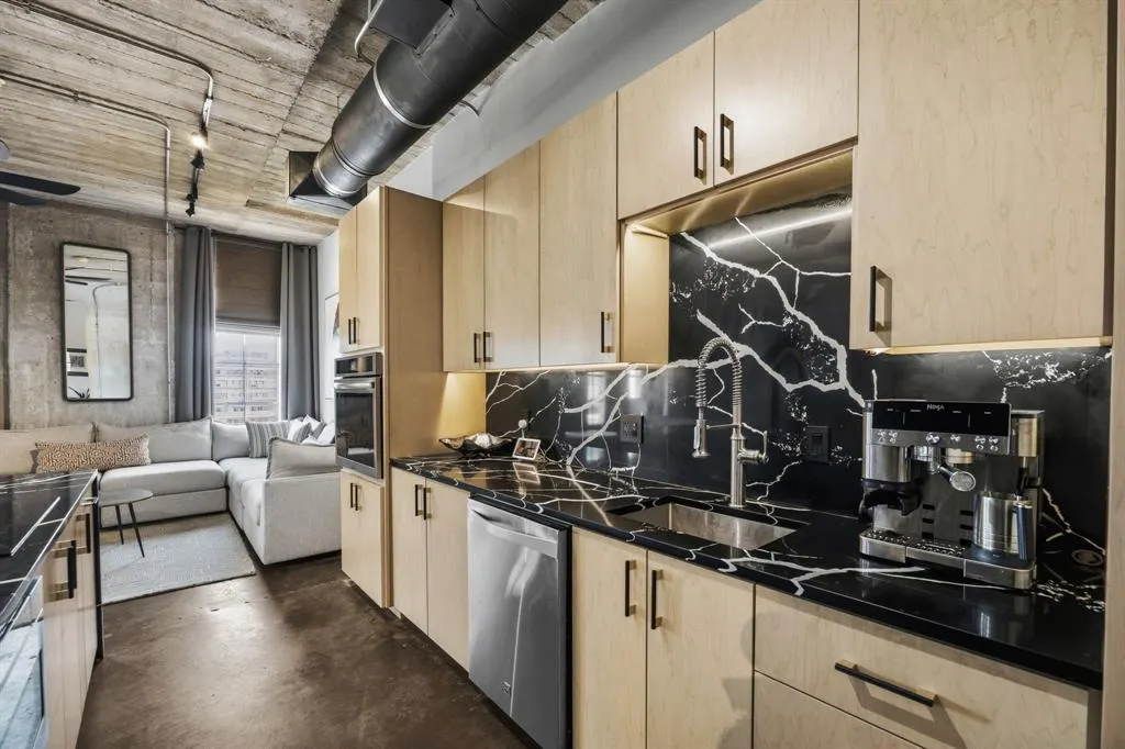 1122 Jackson Street #609