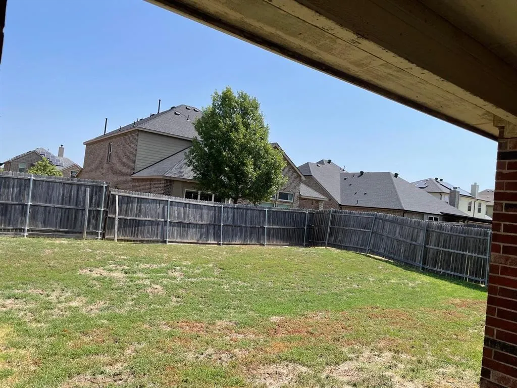 2049 Sunny Side Drive