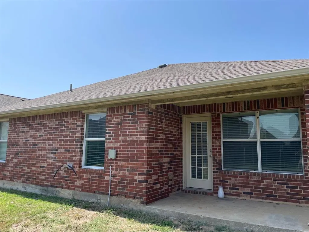 2049 Sunny Side Drive