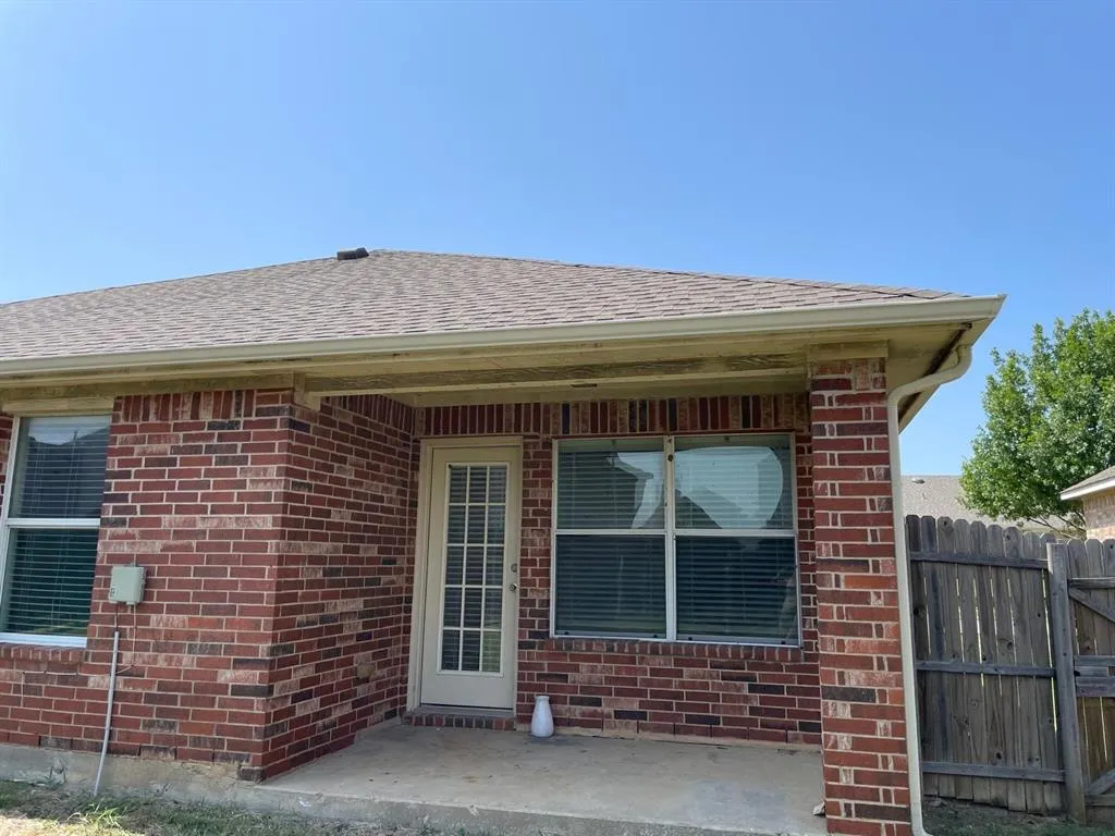 2049 Sunny Side Drive