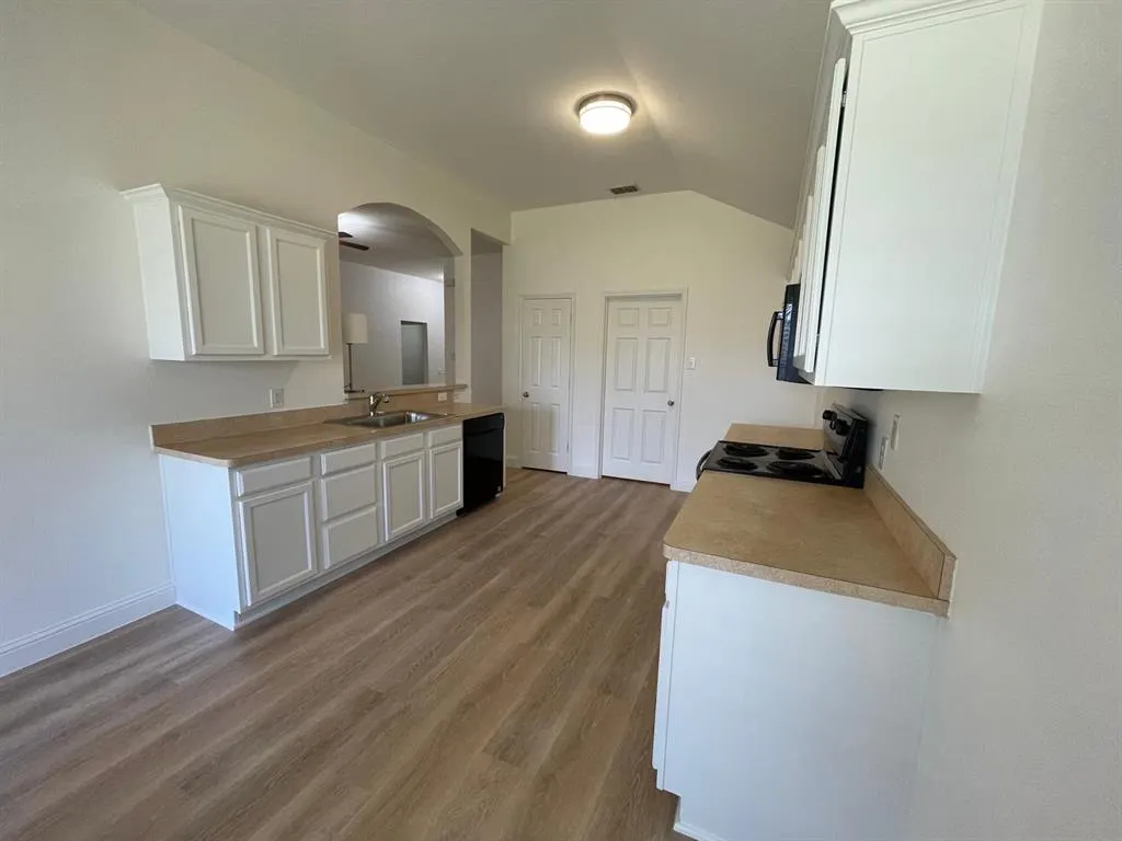 2049 Sunny Side Drive