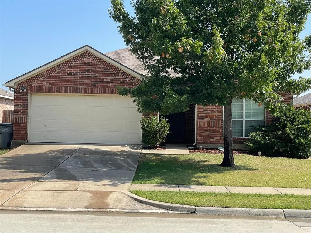 2049 Sunny Side Drive
