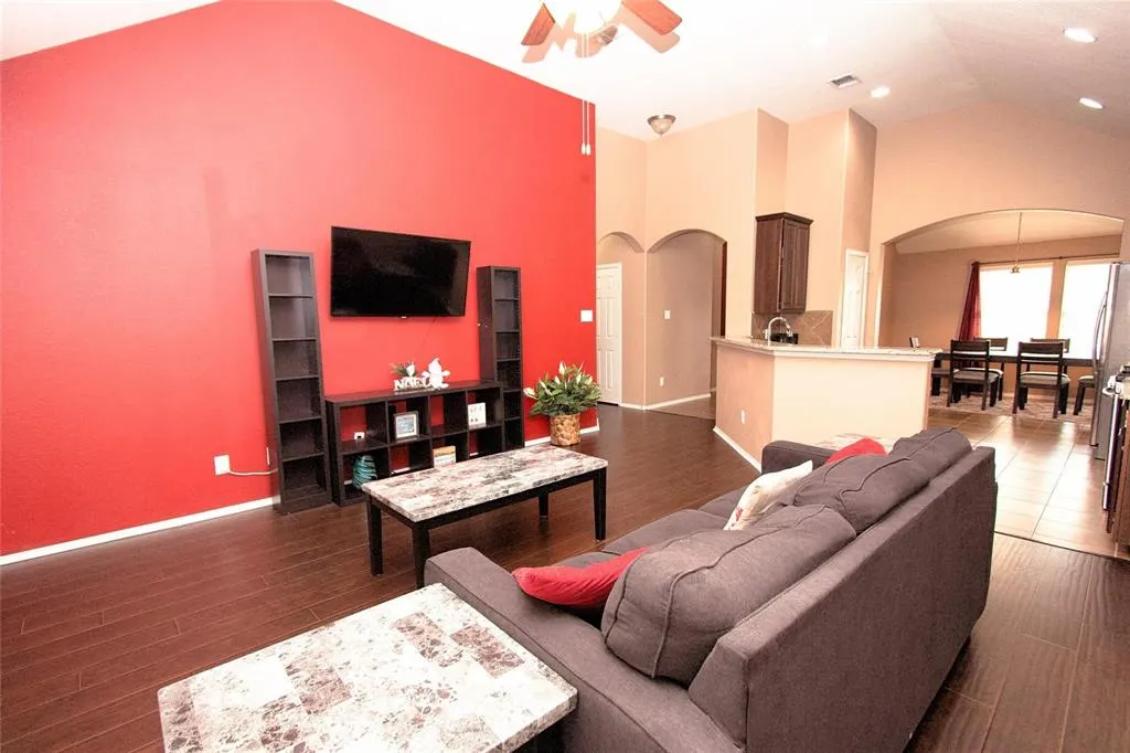 1405 Villa Paloma Boulevard