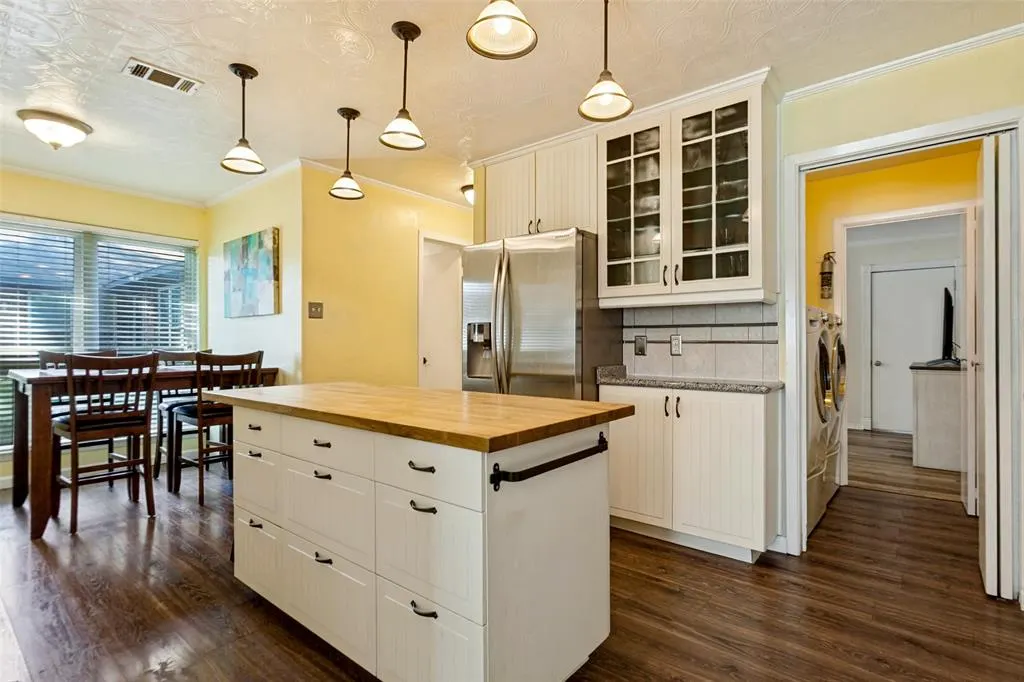 1611 Barclay Drive