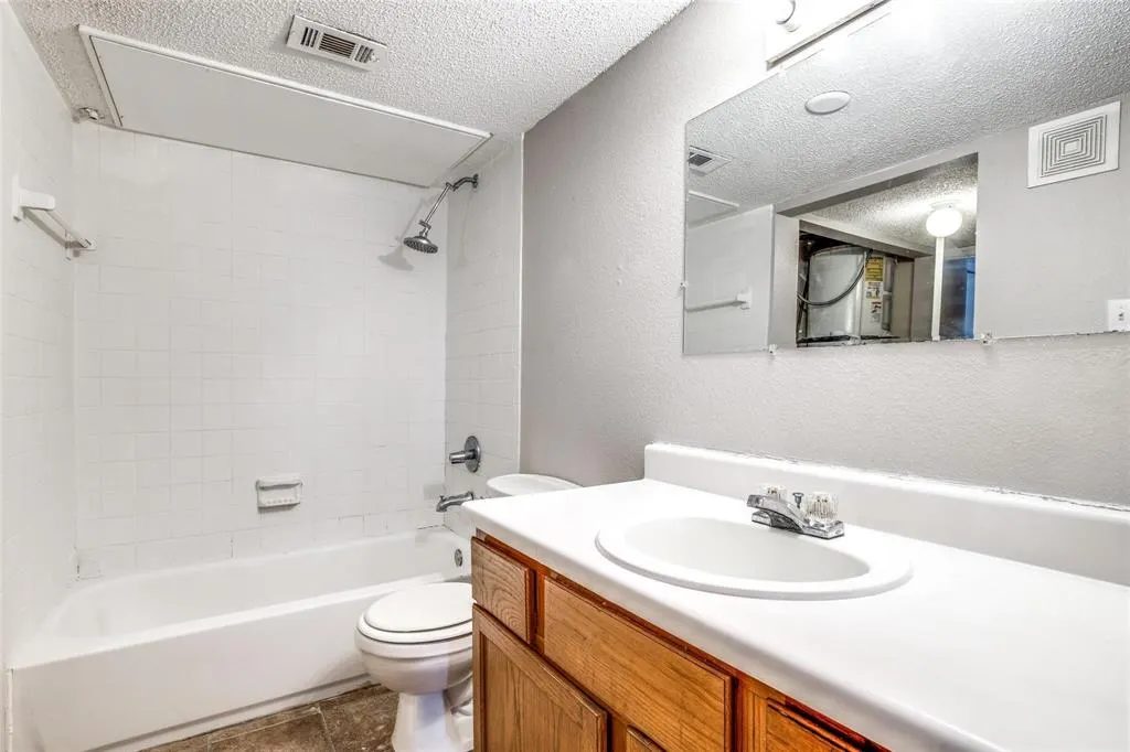 6108 Abrams Road #118