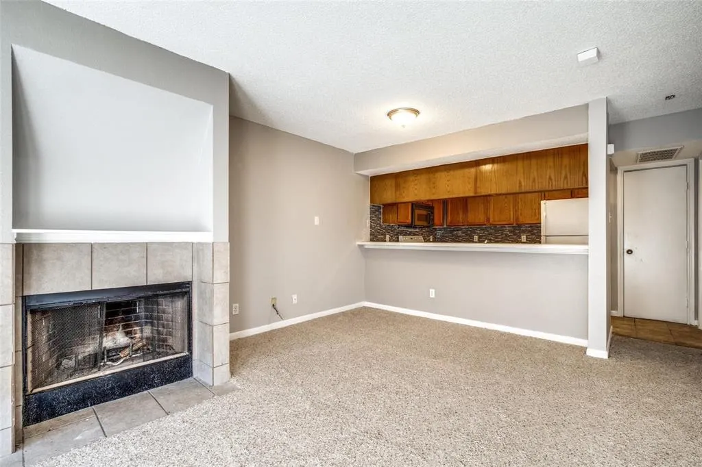 6108 Abrams Road #118