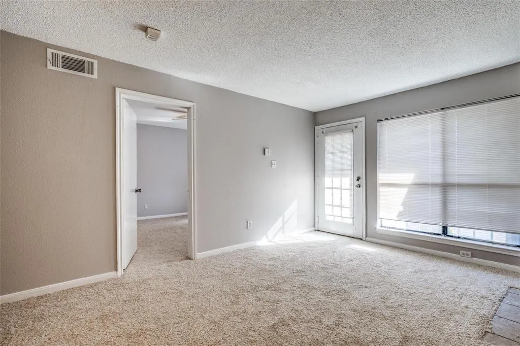 6108 Abrams Road #118