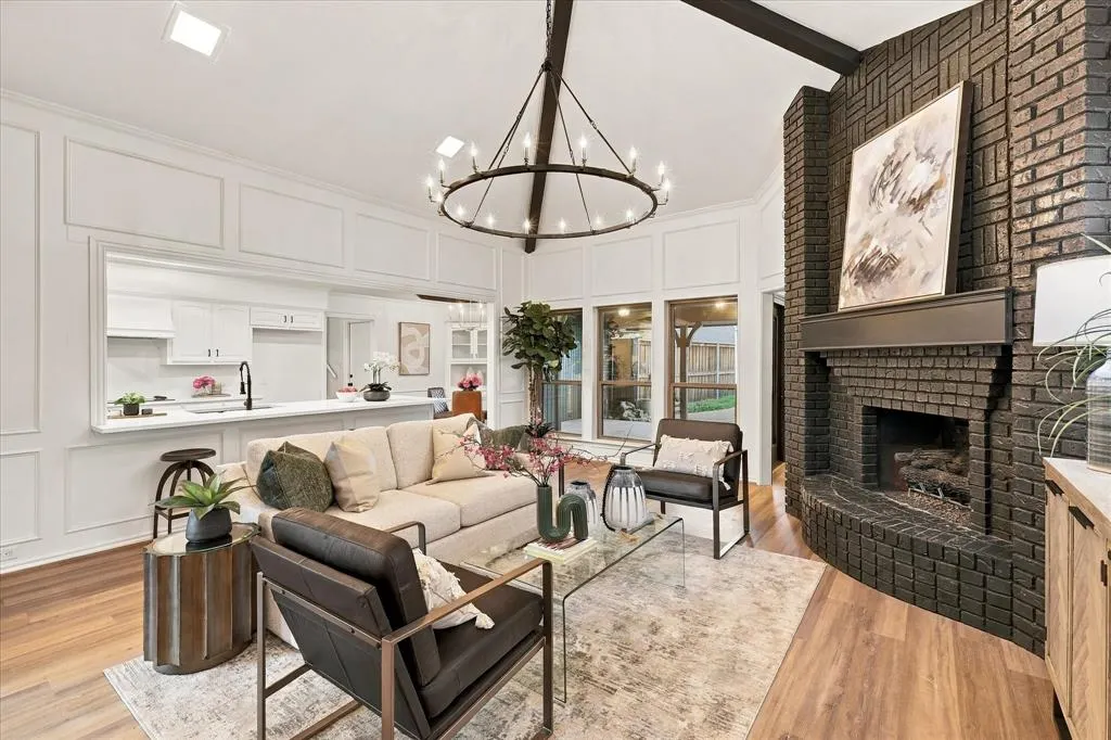 2221 Pine Thicket Lane